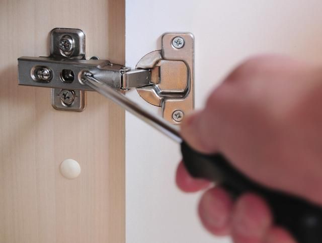 Installing Cabinet Hinges