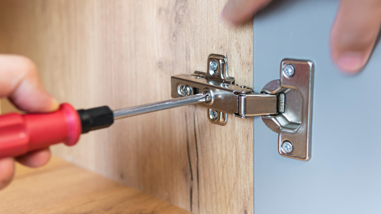Installing Cabinet Hinges